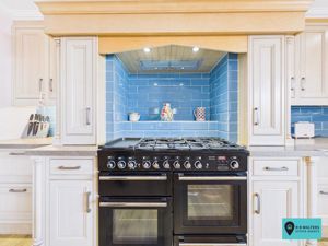 Kitchen- click for photo gallery